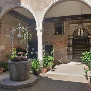 Al Mezzanino, Palazzo Torniello Wenecja
